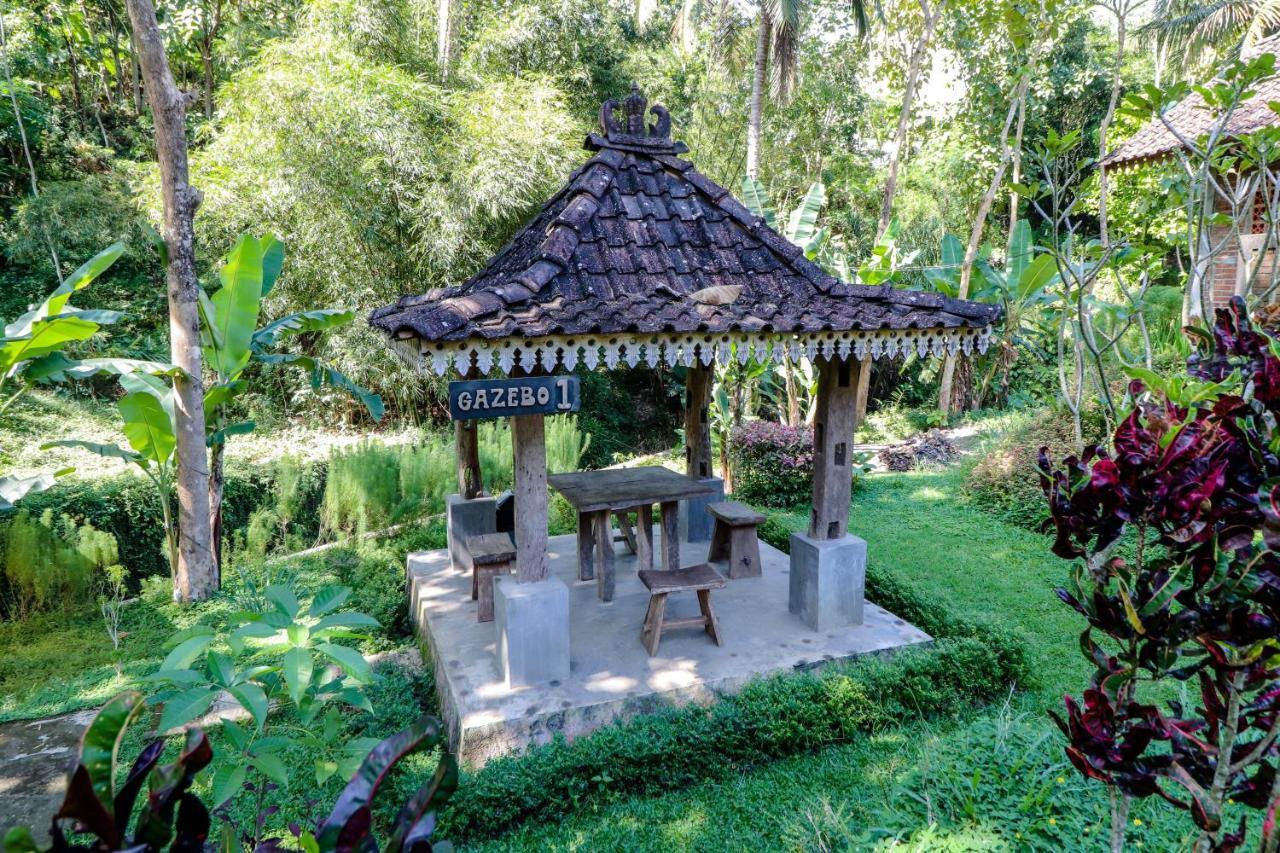 Balkondes Kenalan Hotel Magelang Ngoại thất bức ảnh
