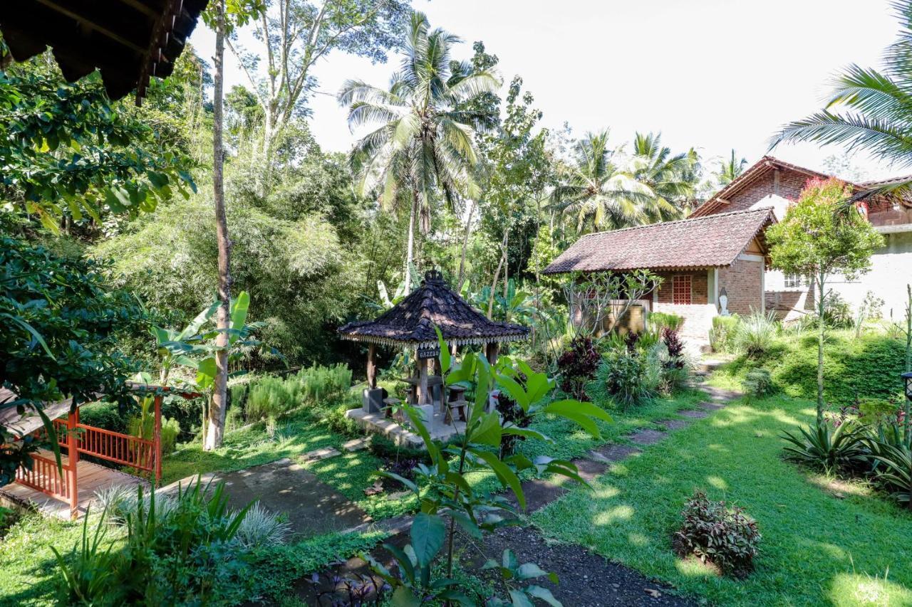 Balkondes Kenalan Hotel Magelang Ngoại thất bức ảnh