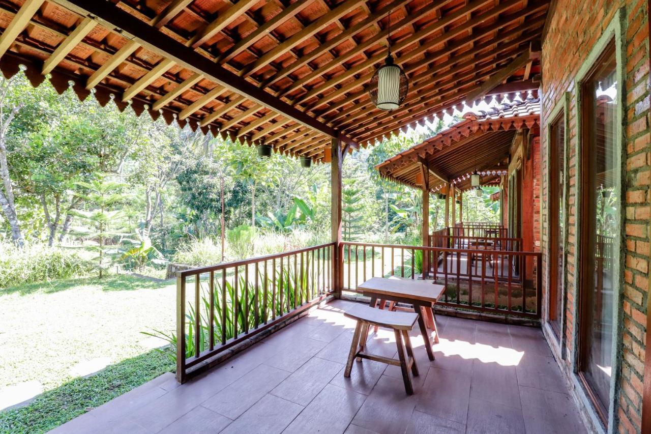 Balkondes Kenalan Hotel Magelang Ngoại thất bức ảnh