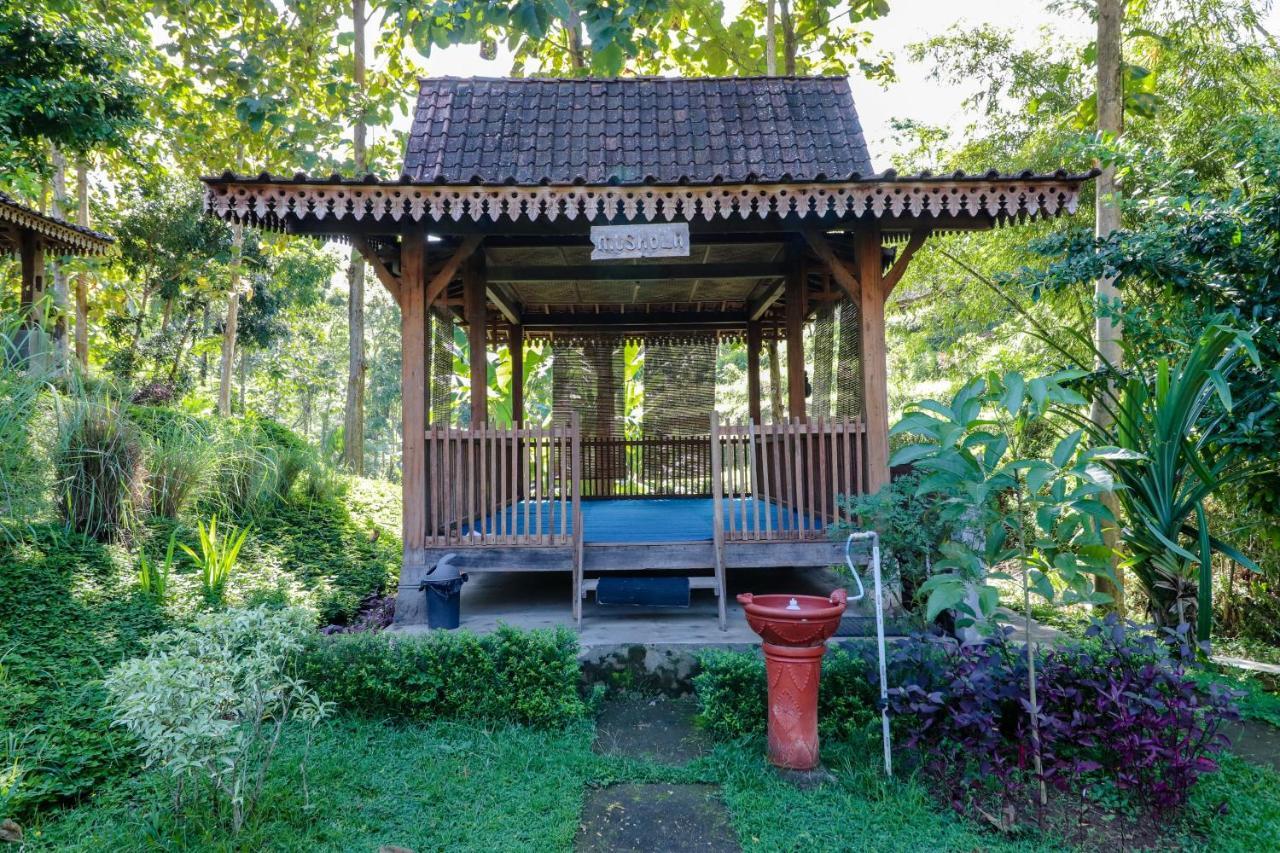 Balkondes Kenalan Hotel Magelang Ngoại thất bức ảnh