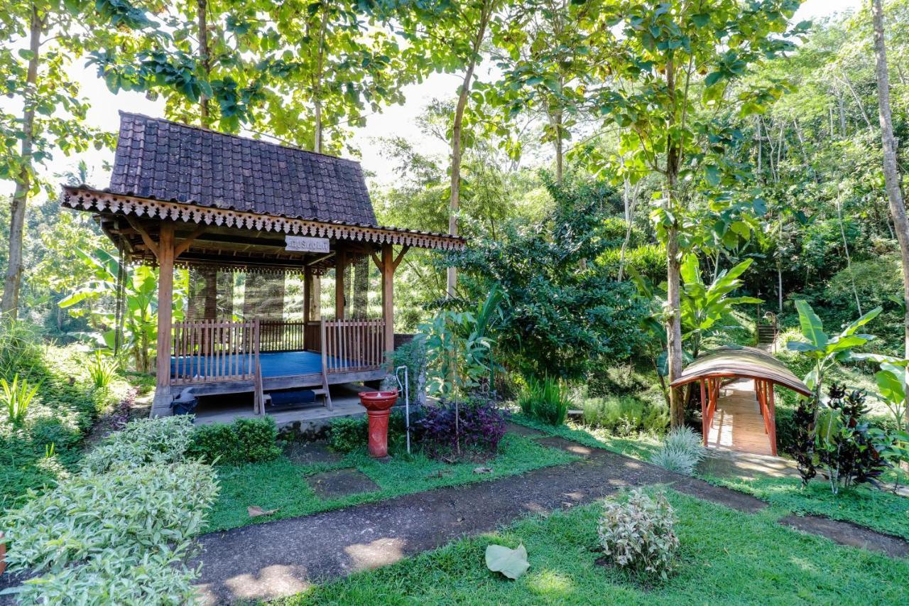 Balkondes Kenalan Hotel Magelang Ngoại thất bức ảnh