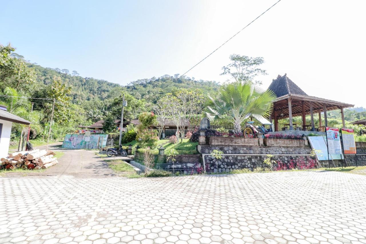 Balkondes Kenalan Hotel Magelang Ngoại thất bức ảnh