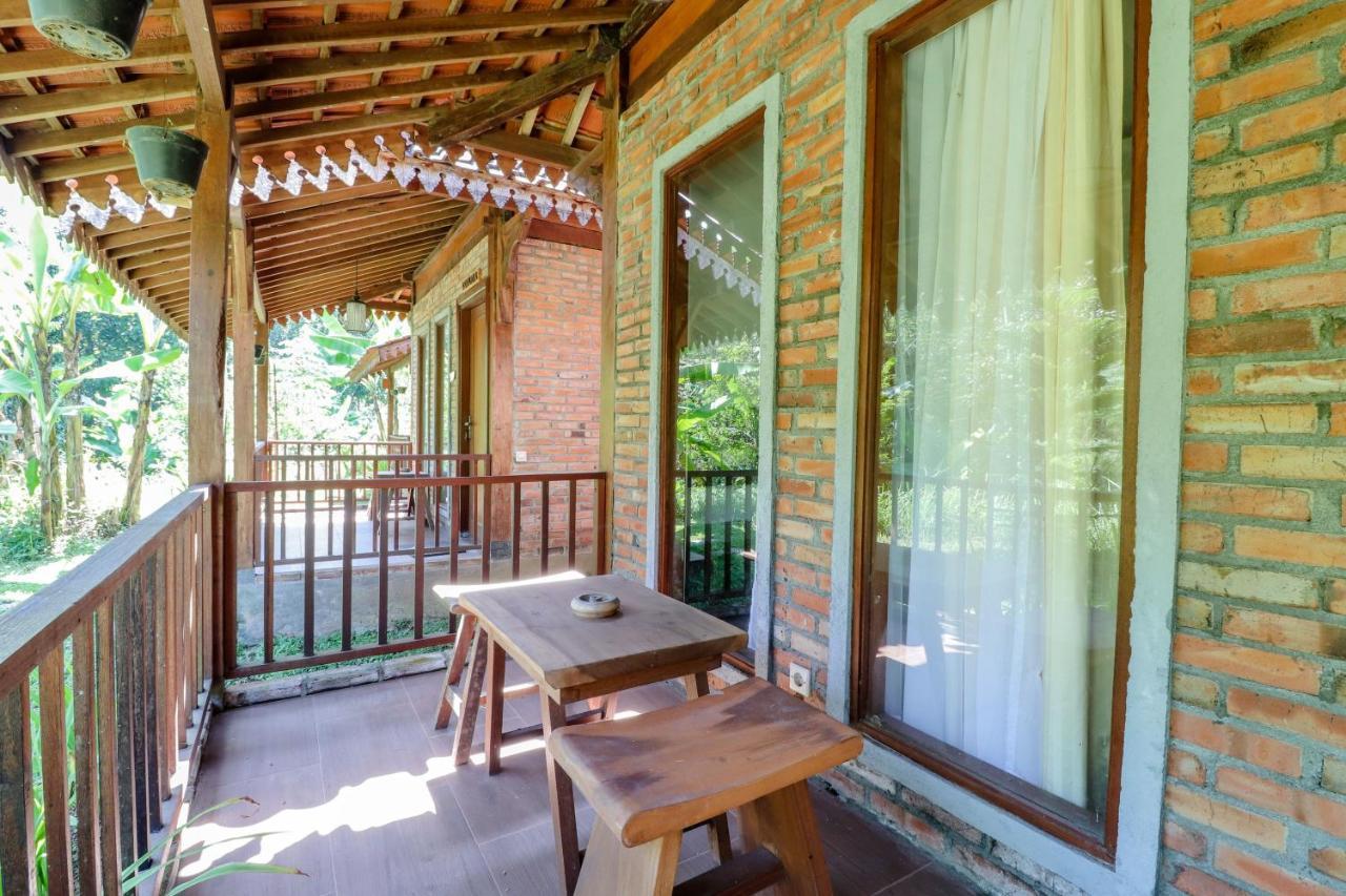 Balkondes Kenalan Hotel Magelang Ngoại thất bức ảnh